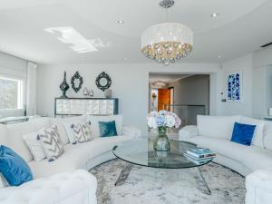 Villa Tintorera Mar Azul by Interhome