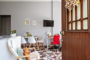 Steniesnook family home