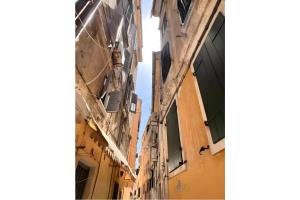 Moraitis Apartments