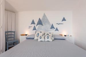 Seafront Villa with private pool img15