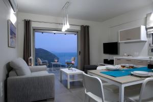 Romantic Villa Gialos Over Mikros