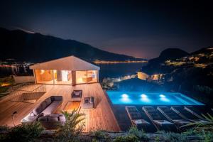 Villa Arias lake view
