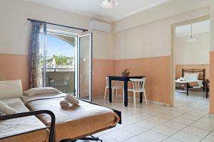 Sandy Maria apartment 102