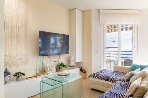 Ocean Views, Paseo Marítimo