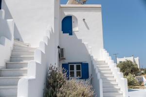 Maroulis Studios Naxos