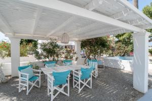 Maroulis Studios Naxos