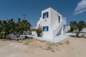 Maroulis Studios Naxos