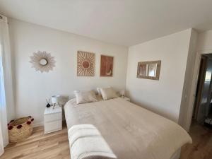 Charmant appartement rénové vue piscine