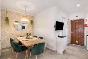 Stunning Modern Apartment In Oura