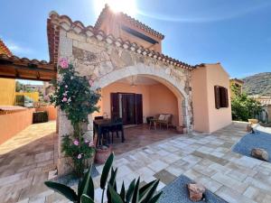 Villa Sunrise con giardino img15