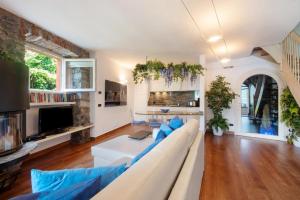 Luxury Lakefront Property