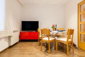 Lemon Tree Apartment