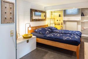 Modernes Landapartment