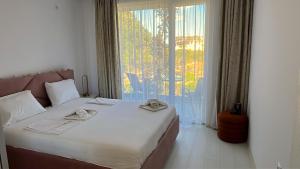 Modern Apartment near Cacao Beach, Pool - balcony 4 Guests