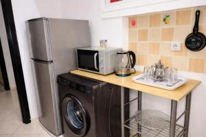 Spacious 2BR Apartment with Moroccan Salon near Aquaparc Tamaris, Casablanca