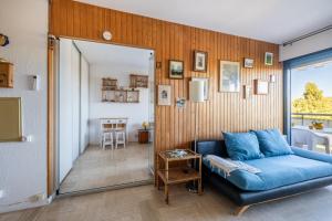 Pretty Flat in the Sun