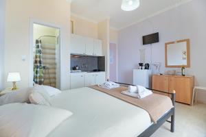 Tasoula Studio with sea view 6