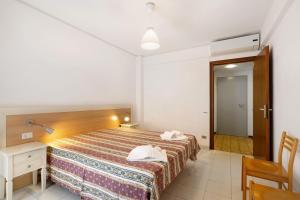 Stella Maris and beach B4