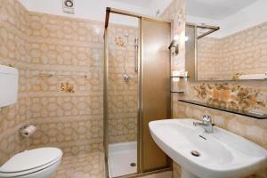 Stella Maris and beach B4