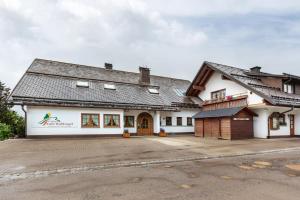 Cafe-Restaurant-Gästehaus Waldvogel
