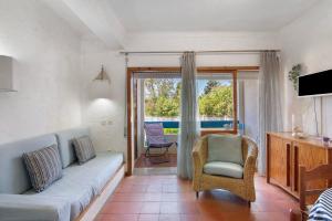 Santiago’s Oura House