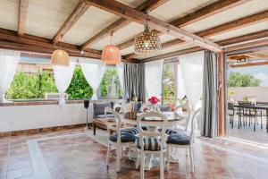 Le Giarre - Villa Con Piscina