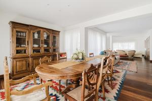 Viana Beach Surf House