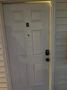 Brand New Updated Modern 2 bedroom Condo