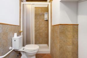 Michelangelo 2 Adults 2 Children