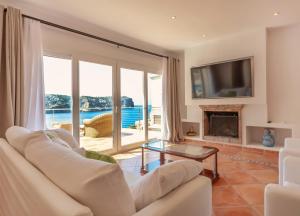 Villa con piscina en Cala Moragues