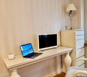 Cozy studio apartment near the train station