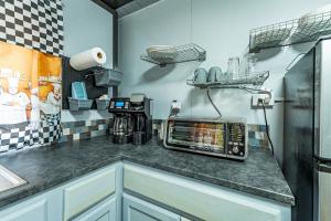 Modern Foldable Container Home Unique Stay Near Pipestem Park