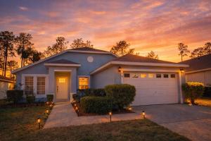 Sunny Days Retreat-Theme Parks & Golf Paradise