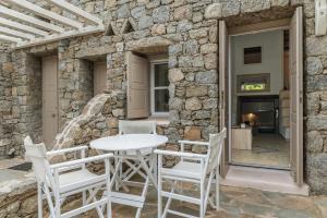 Myconian V Pool Residence