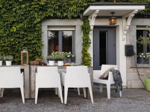 Charming Garden Holiday Home for 6