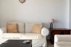 Superbly situated Vistamar