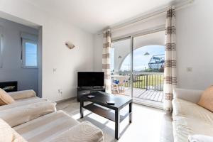 Superbly situated Vistamar