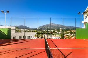 Sea-View 2BR - Walk to Puerto Banús - Aloha Golf