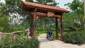 Tay Na Bon Homestay & Travel