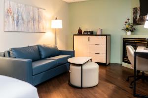 SKKY Hotel