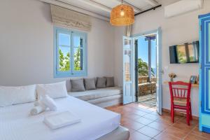 La Casa Tinos 22