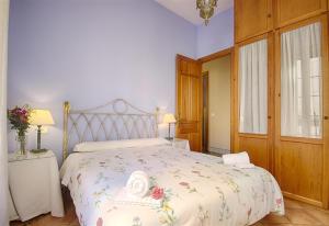 Picasso Flat