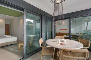 Obsidian San Juan Beach View