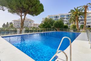 Spectacular Sea Views, 2 bed,2 bath