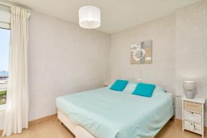 Frontal Apartment