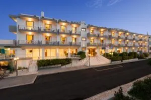 Akrata Beach Hotel - Ано-Трикала