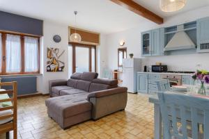 Brunate Large Apartment Near