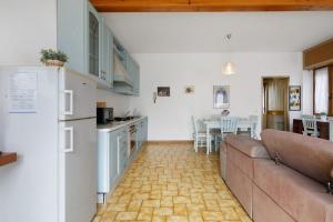 Brunate Large Apartment Near