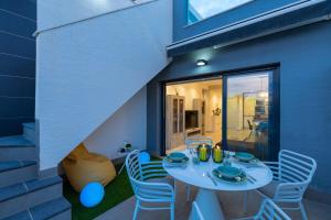 Laguna Dream by Fidalsa