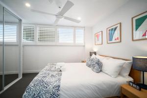 Water View Coastal Loft in Manly Pool Access